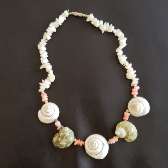 Seashell Necklace - Picture 1 of 4